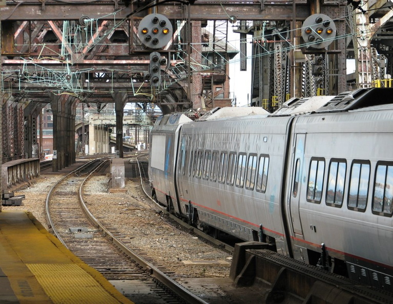 Amtrak Acela 2007 @ Newark Penn Station. Photo taken by Brian Weinberg, 10/23/2005. IMG_0868a.jpg