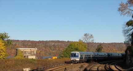 MNCR M-1 8297 @ Spuyten Duyvil (Hudson Line). Photo taken by Brian Weinberg, 11/7/2005.