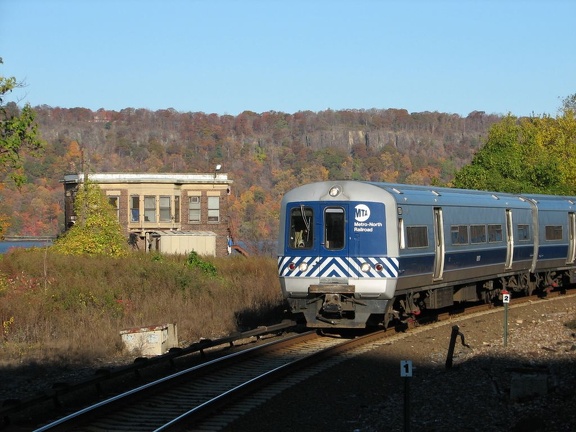 MNCR M-1 8297 @ Spuyten Duyvil (Hudson Line). Photo taken by Brian Weinberg, 11/7/2005.