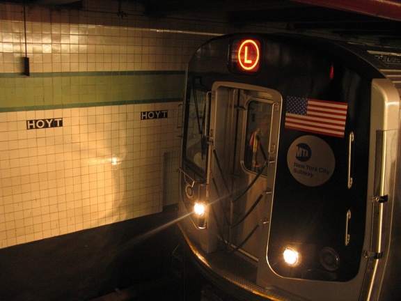 R-160B 8713 @ Hoyt-Schermerhorn (at the abandoned / disused Queens-bound platform). Car was on display for the public evaluation