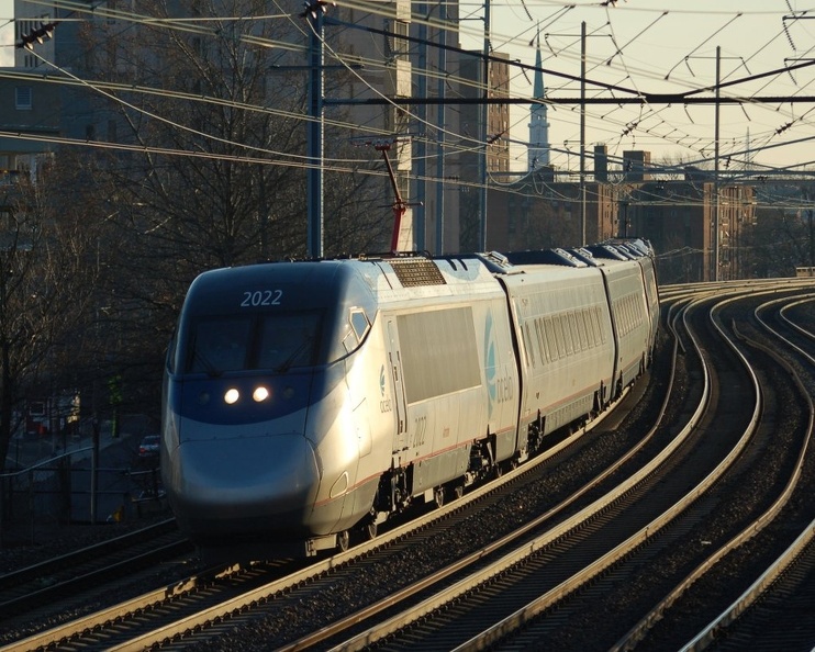 Amtrak Acela Express 2022 @ Elizabeth, NJ. Photo taken by Brian Weinberg, 12/18/2005.