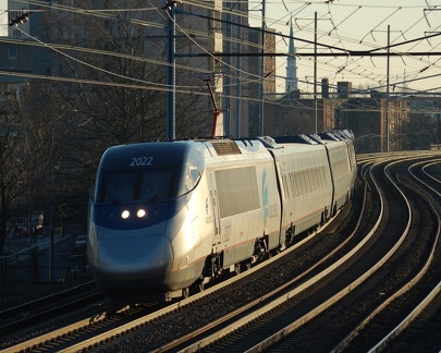 Amtrak Acela Express 2022 @ Elizabeth, NJ. Photo taken by Brian Weinberg, 12/18/2005.