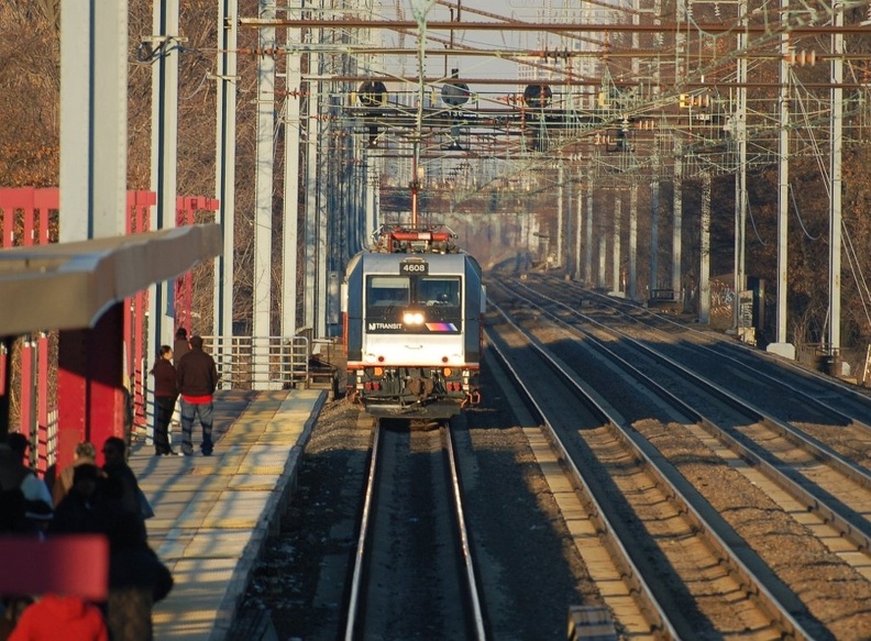 NJT ALP-46 4608 @ Elizabeth, NJ. Photo taken by Brian Weinberg, 12/18/2005.