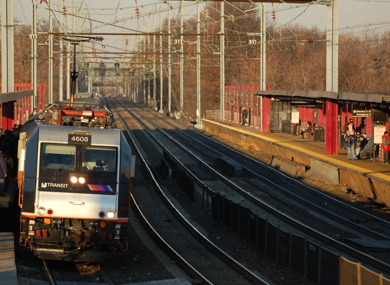 NJT ALP-46 4608 @ Elizabeth, NJ. Photo taken by Brian Weinberg, 12/18/2005.