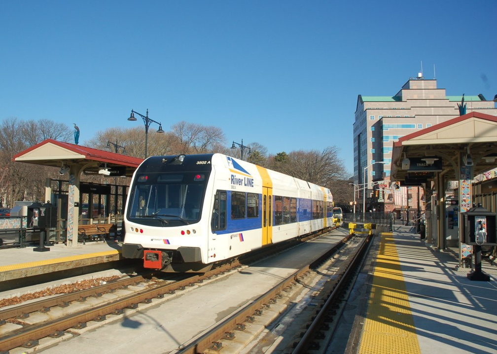 NJT River LINE DMU 3502A @ Trenton. Photo taken by Brian Weinberg, 2/5/2006.