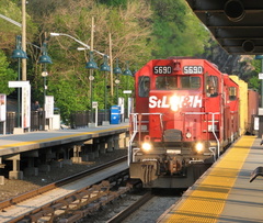 St. Lawrence &amp; Hudson (StL&amp;H) SD40-2 5690 @ Spuyten Duyvil (MNCR Hudson Line). Photo taken by Brian Weinberg, 5/17/2006.