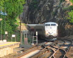 MNCR P32AC-DM 226 @ Spuyten Duyvil (Hudson Line). Photo taken by Brian Weinberg, 5/17/2006.