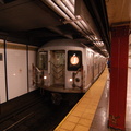 R-42 4782 @ Fulton Street (J) - front of the northbound platform, i.e. the lower level (looking south). Photo taken by Brian Wei