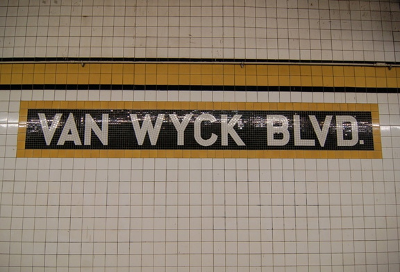 Briarwood - Van Wyck Blvd (F) - name tablet on the Manhattan-bound platform. Photo taken by Brian Weinberg, 7/16/2006.