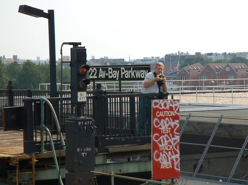 Doug Grotjahn @ 22 Av-Bay Parkway (F). Photo taken by Brian Weinberg, 8/20/2006.