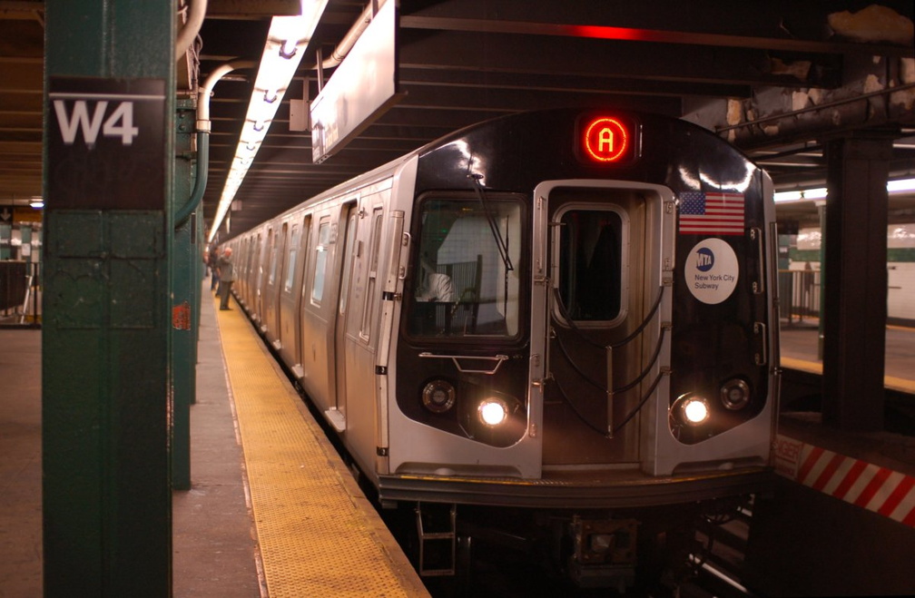 R-160A-2 8653 @ W4 St (A). Set is on 4th run of first day of 30-day test. Photo taken by Brian Weinberg, 10/16/2006.