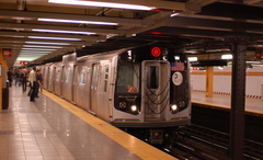 R-160A-2 8662 @ 14 St (A). Set is on 4th run of second day of 30-day test. Photo taken by Brian Weinberg, 10/17/2006.