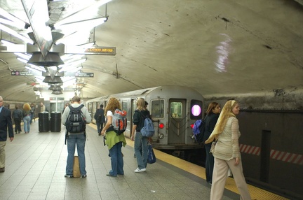 R-62A 2104 @ Grand Central - 42 St (7). Note that this was an 11-car train of all singles. Normally the car in this position wou