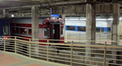 Northern Dreams (800710) and MNCR 1 @ Grand Central Terminal (Track 35). Photo taken by Brian Weinberg, 11/21/2006.