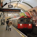 1973 Tube Stock @ Gloucester Road (Piccadilly). Photo taken by Brian Weinberg, 12/30/2006.