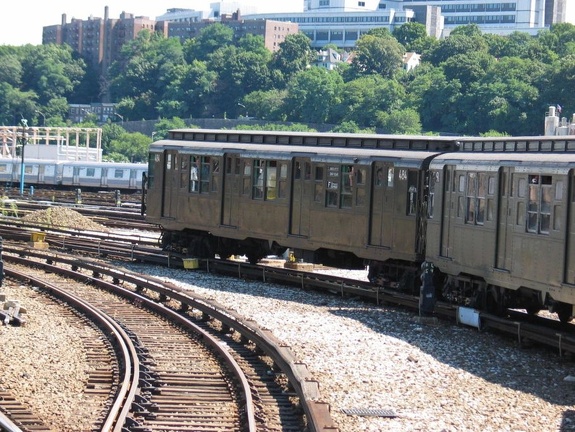 IMG_4176 - rear of the train @ 207 St Yard