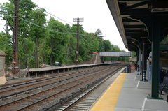 Unrehabbed southbound platform @ Irvington (MNCR Hudson Line). Photo taken by Brian Weinberg, 5/17/2007.