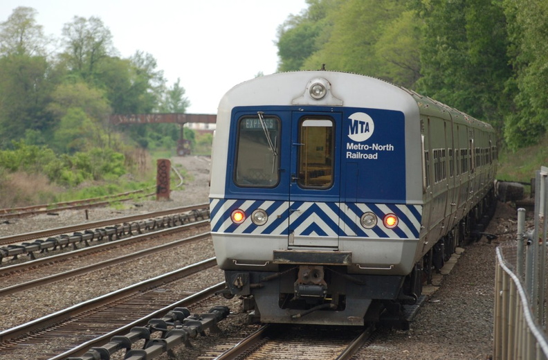 Metro-North Commuter Railroad M-3A @ Riverdale (Hudson Line). Photo taken by Brian Weinberg, 5/20/2007.