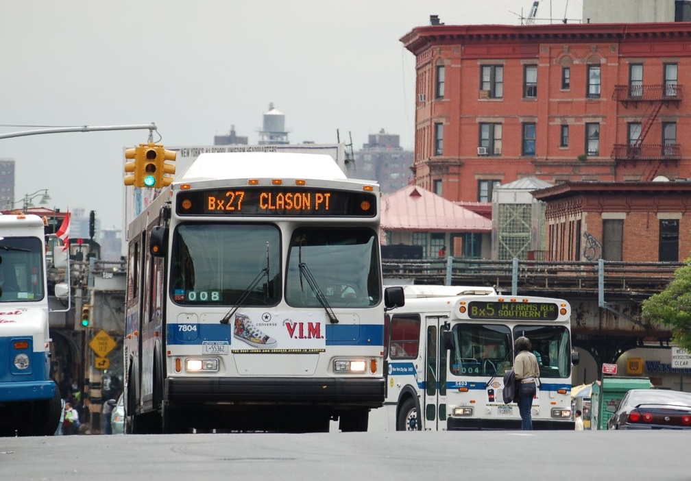 NYCT Orion VII 7804 (Bx27) and NF D60HF 5403 (Bx5) @ near Whitlock Ave. Photo taken by Brian Weinberg, 6/14/2007.