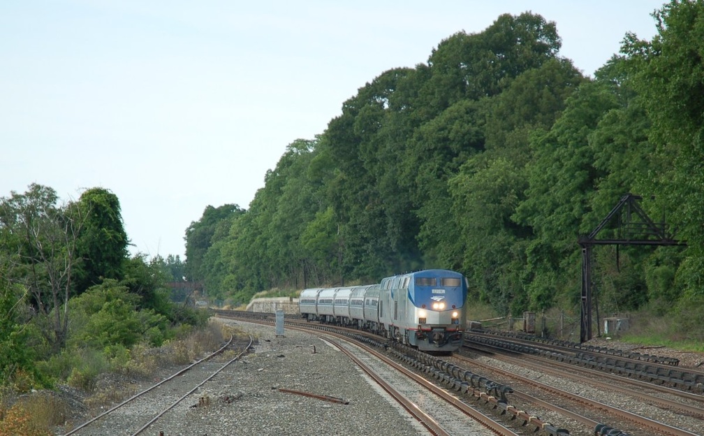 Amtrak P32AC-DM 709 and 701 @ Riverdale (Hudson Line). Photo taken by Brian Weinberg, 6/24/2007.