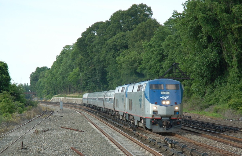 Amtrak P32AC-DM 709 and 701 @ Riverdale (Hudson Line). Photo taken by Brian Weinberg, 6/24/2007.