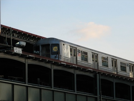 R-40M 4474 @ Astoria Blvd (W). Photo taken by Brian Weinberg, 8/27/2007.