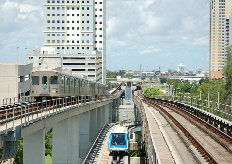 Miami Metrorail car 10 and Metromover car 1  @ Government Center Station. Photo taken by Brian Weinberg, 9/12/2007.