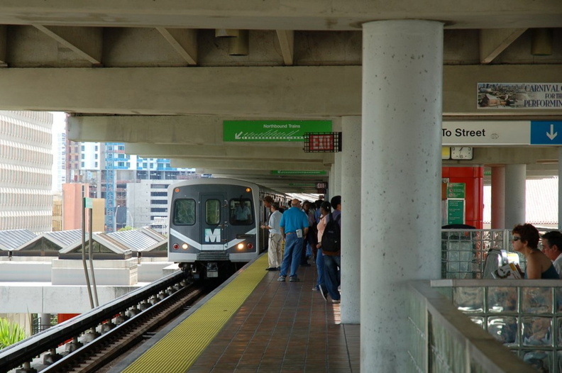 Miami Metrorail car 212 @ Government Center Station. Photo taken by Brian Weinberg, 9/12/2007.