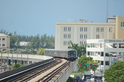 Miami Metrorail car @ Tri-Rail Station. Photo taken by Brian Weinberg, 9/12/2007.