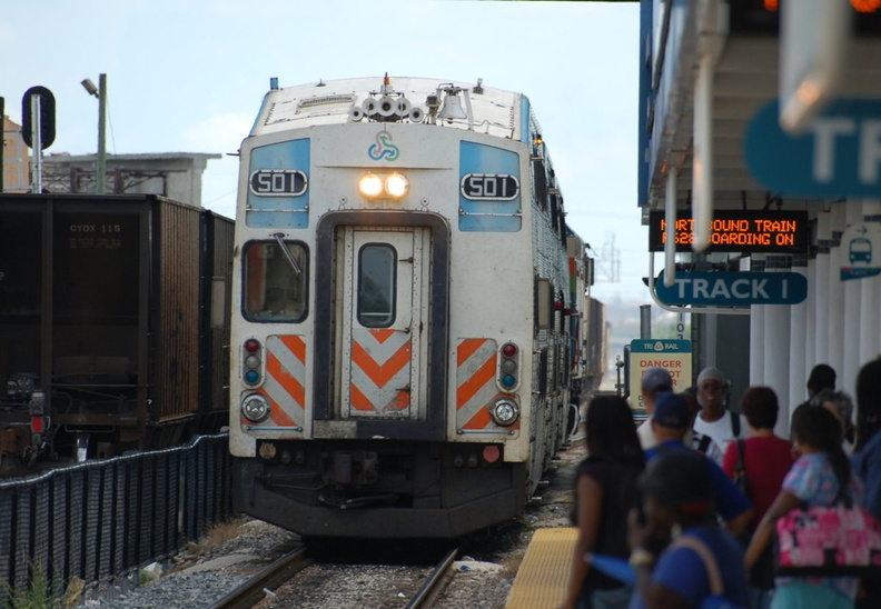 Tri-Rail cab car 501 @ Metrorail Transfer Station. Photo taken by Brian Weinberg, 9/12/2007.