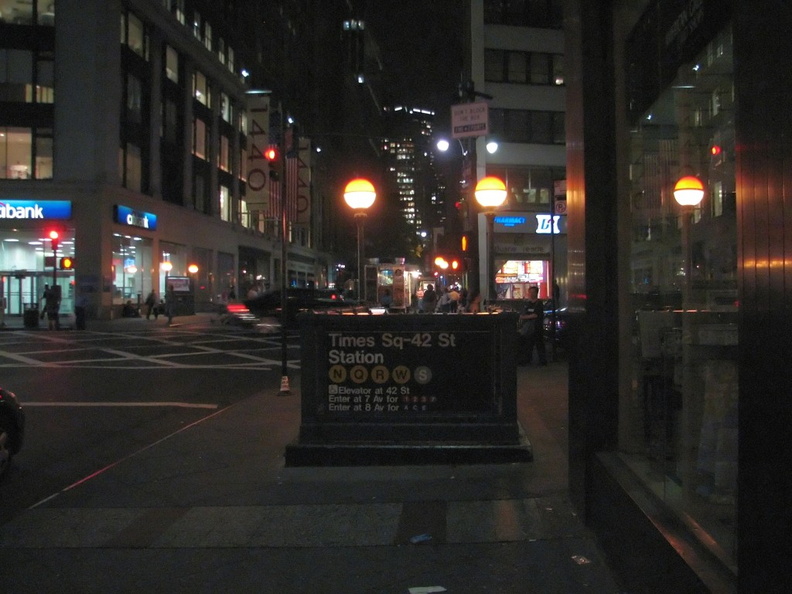 40th St & Broadway Entrance @ Times Sq - 42 St (N/R/Q/W). Photo taken by Brian Weinberg, 10/18/2007. - 40th St & Broadway Entrance @ Times Sq - 42 St (N/R/Q/W). Photo taken by Brian Weinberg, 10/18/2007. IMG_2948bf.jpg