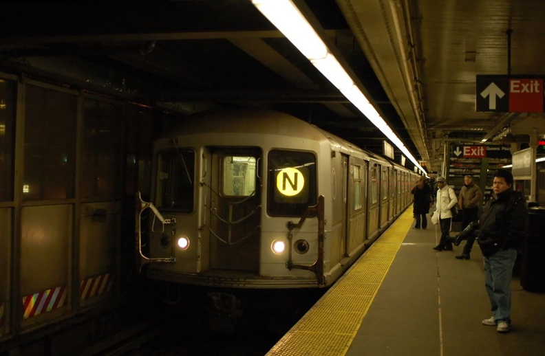 R-40M 4534 @ Queensboro Plaza (N). Photo taken by Brian Weinberg, 2/23/2008. DSC_0330af.jpg