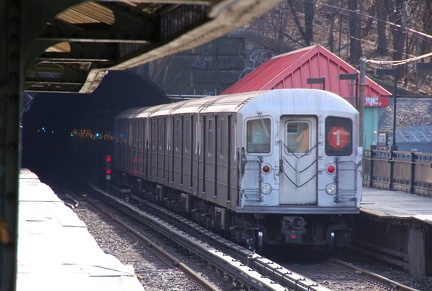 R-62A @ Dyckman St (1). Photo taken by Brian Weinberg, 3/2/2008.