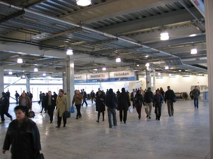 The concourse. Photo taken by Brian Weinberg, 11/24/2003.