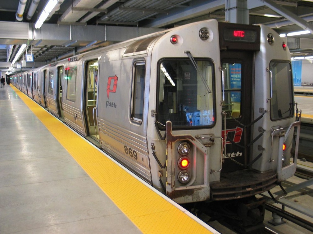 PA-4 869 @ WTC. Note the experimental LED destination sign above the storm door.  Photo taken by Brian Weinberg, 11/24/2003.