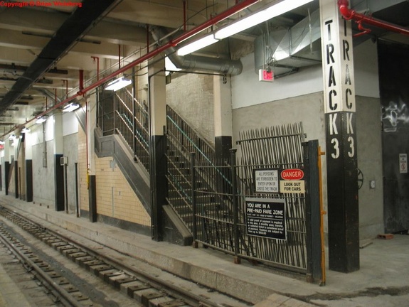 Outbound platforms of the Newark City Subway @ Newark Penn Station. Photo taken by Brian Weinberg, 2/16/2004.