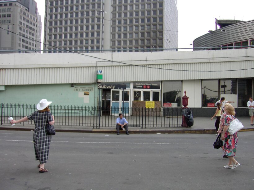 South Ferry (1/9). Station was closed due to 9/11. Photo taken by Brian Weinberg, 6/30/2002.