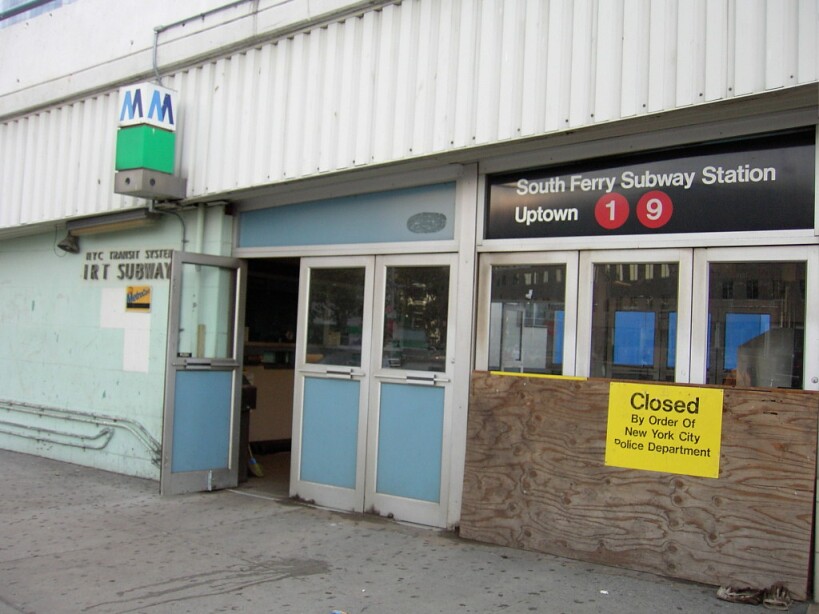 South Ferry (1/9). Station was closed due to 9/11. Photo taken by Brian Weinberg, 6/30/2002.