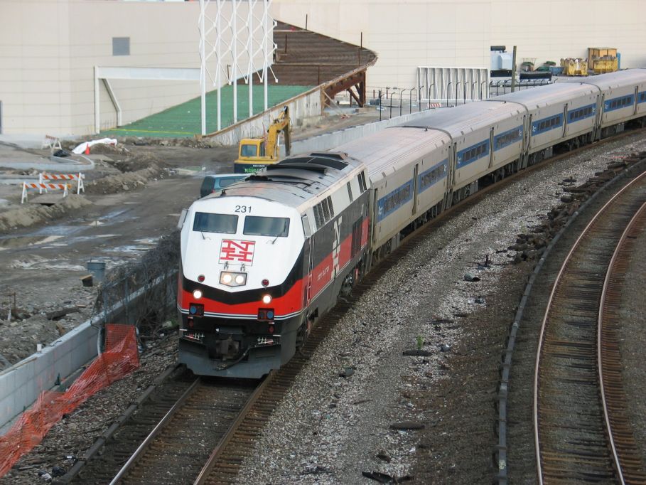 MNR P32AC-DM 231 @ Marble Hill (Hudson Line). Photo taken by Brian Weinberg, 4/27/2004.