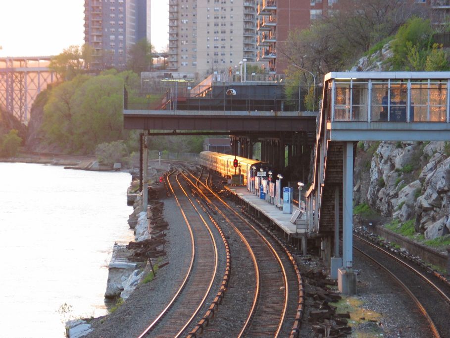 MNR M-3 @ Marble Hill (Hudson Line). Photo taken by Brian Weinberg, 4/27/2004.