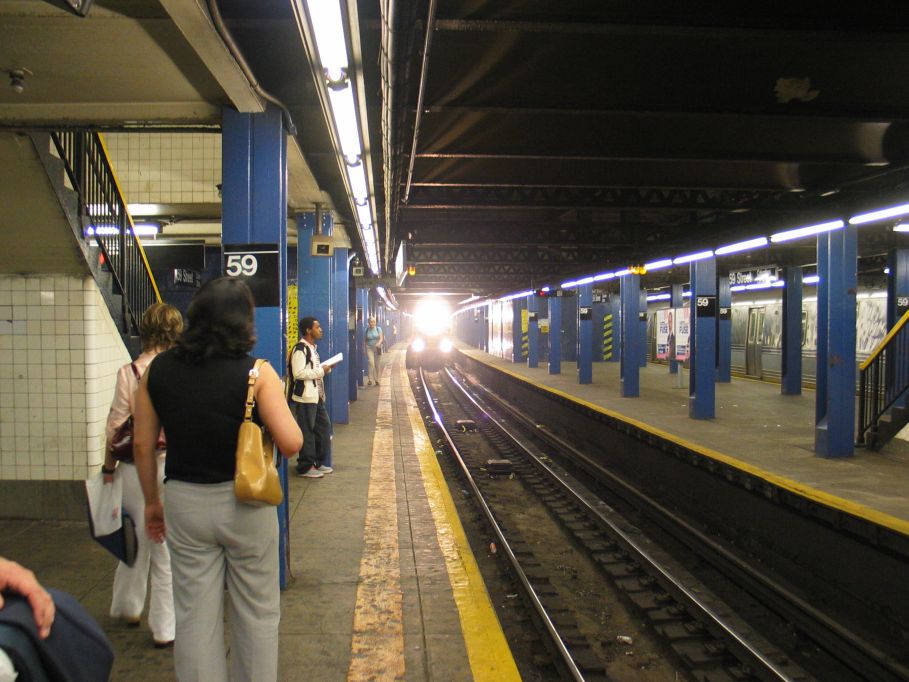 Sperry Rail Car SRS 403 @ 59 St-Columbus Circle. Photo taken by Brian Weinberg, 6/15/2004.