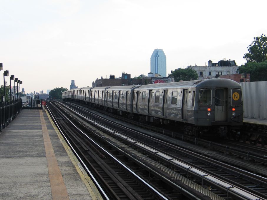 R-68A 5034 @ Broadway (N). Photo taken by Brian Weinberg, 6/23/2004.