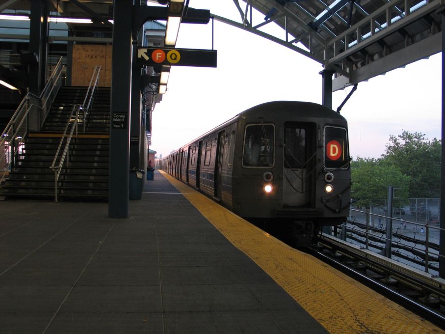 R-68 2532 @ Coney Island - Stillwell Av (D). Photo taken by Brian Weinberg, 6/23/2004.