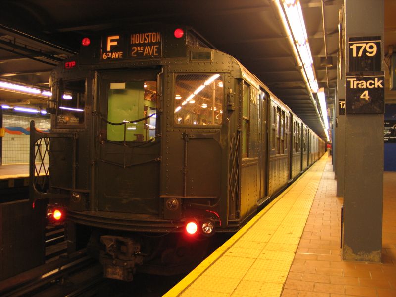 R-4 484 @ 179 St (in service on the F line / Centennial Celebration Special). Photo taken by Brian Weinberg, 9/26/2004.