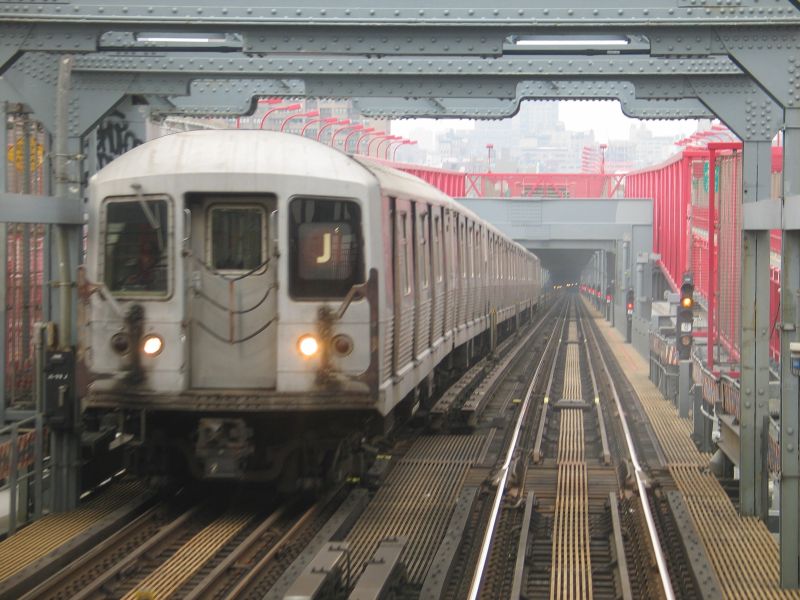 R-42 @ Williamsburg Bridge (J). Photo taken by Brian Weinberg, 1/3/2005.