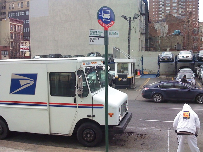 World Wide Tours bus stop @ W 31 St & 8 Av. - World Wide Tours bus stop @ W 31 St & 8 Av. img198.jpg