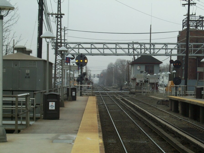 LIRR Mineola station. Photo taken by Brian Weinberg, 4/12/2001.