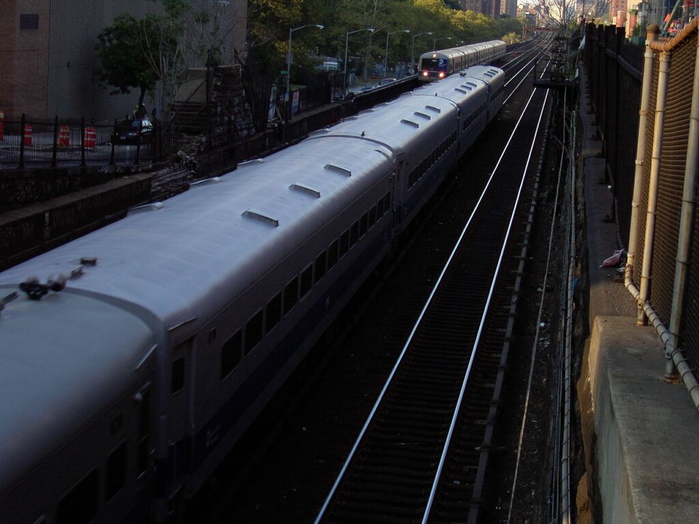 MNR ACMU-1100 @ 97 St. Photo taken by Brian Weinberg. 7/31/2002.