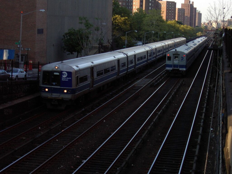 MNR ACMU-1100 @ 97 St. Photo taken by Brian Weinberg. 7/31/2002.