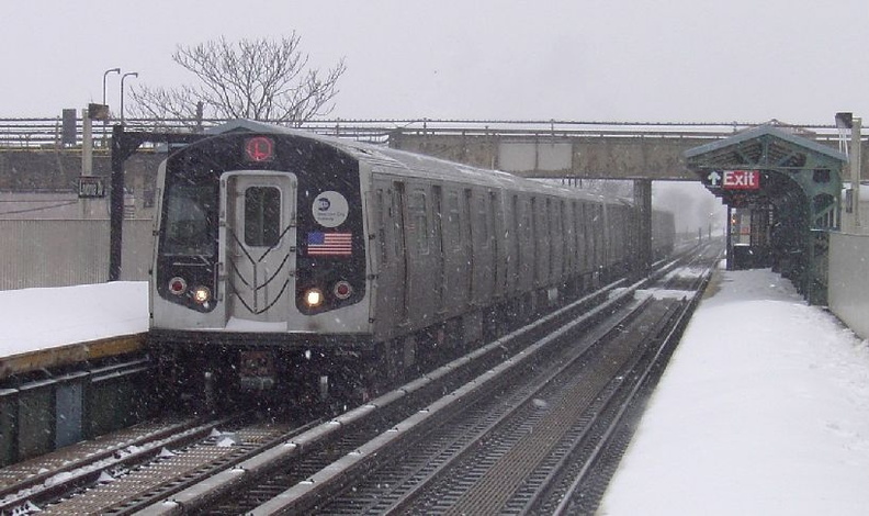 R-143 8200 @ Livonia Av (L). Photo taken by Brian Weinberg, 02/17/2003. This was the Presidents Day Blizzard of 2003. PDRM2199.jpg
